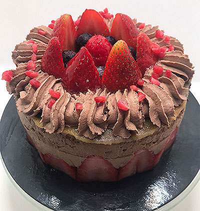 tarta de fresas y chocolate